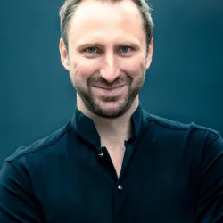 Portrait von Dirigrent Michael Balke